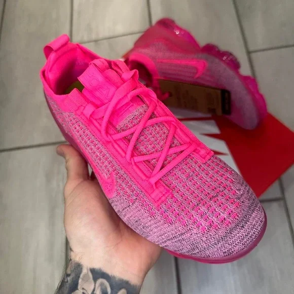 NIKE AIR VAPORMAX PINK SHOES - Picture 3 of 3